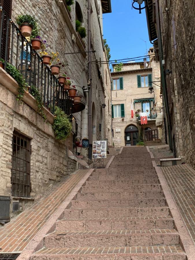 Апартаменты Ride The Beauty Assisi Centro Экстерьер фото